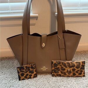 COACH Taupe Leather Hadley turnlock tote bag